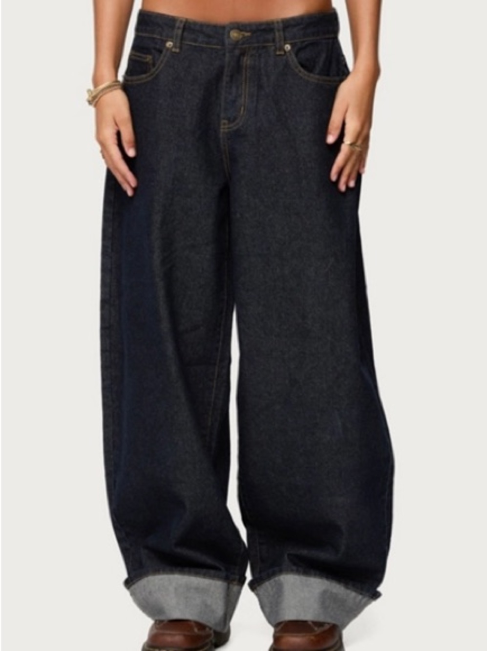 Edikted Kella Extra Oversized Low Rise Jeans